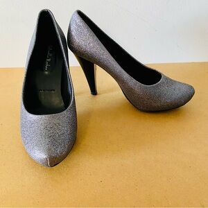 Gabriella Rocha Glittery Heels pumps size 6 VGUC Msrp $60 worn once
